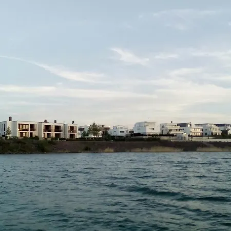 アパート Zwenkauer